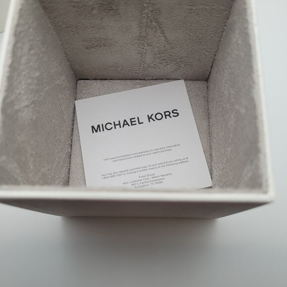 New Michael Kors MK5865 Women's Parker Rose Gold-Tone MK Logo Dial Watch - Picture 6 of 8